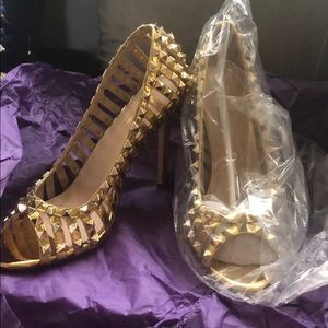 Brand new! Women heels! Summer shoe